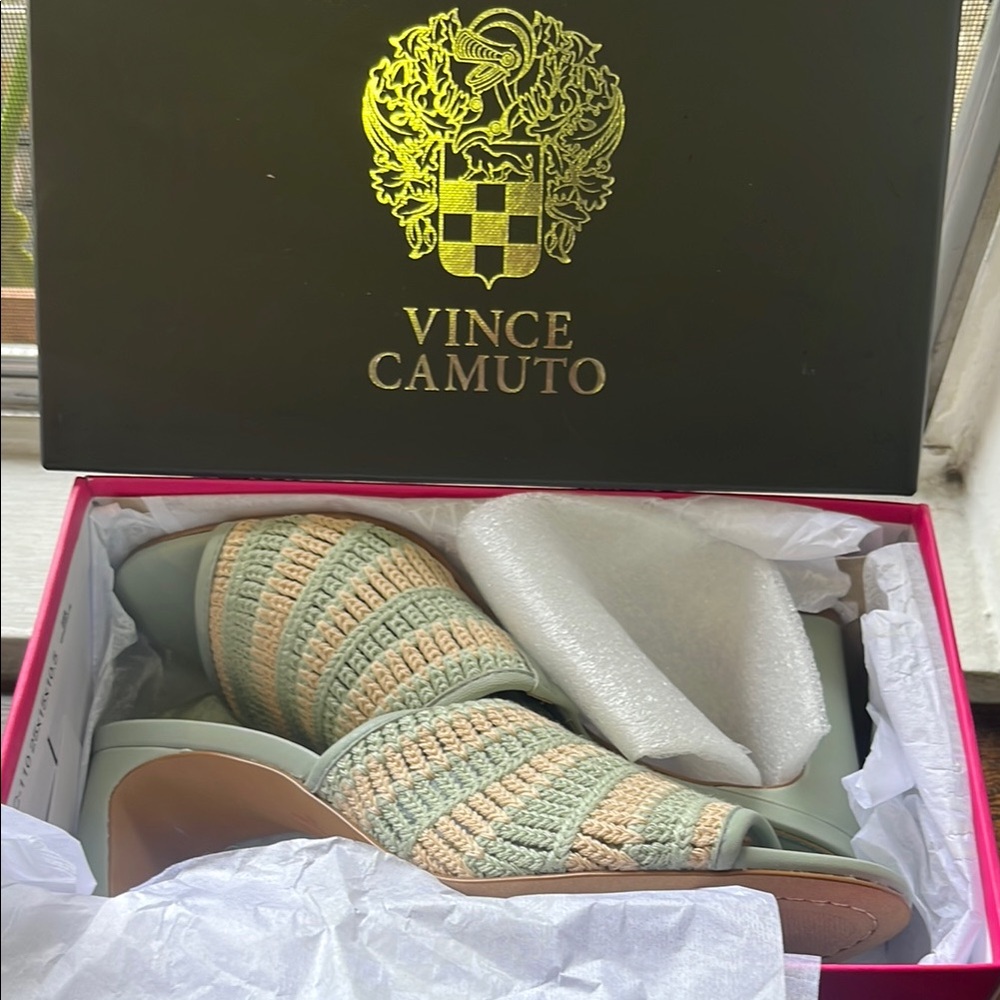 Vince Camuto Women's Woven Sandals - Green and Tan